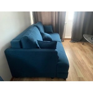 loading="lazy"